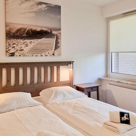 Visit Baltic - Mistral Apartment Swinoujscie Bagian luar foto