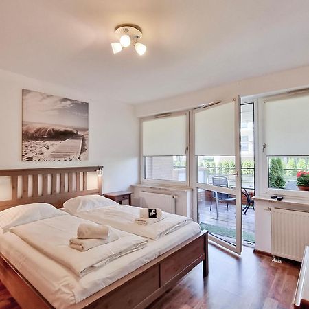 Visit Baltic - Mistral Apartment Swinoujscie Bagian luar foto