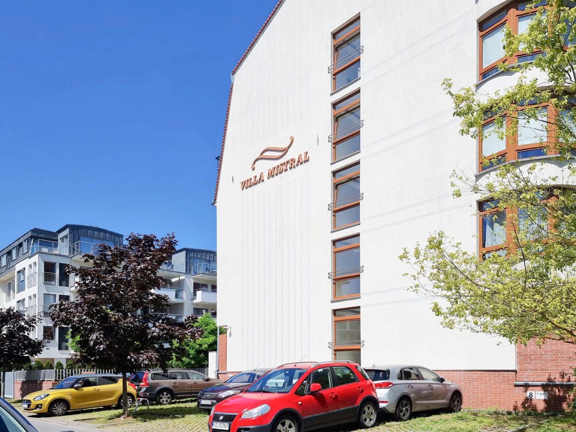 Visit Baltic - Mistral Apartment Swinoujscie Bagian luar foto