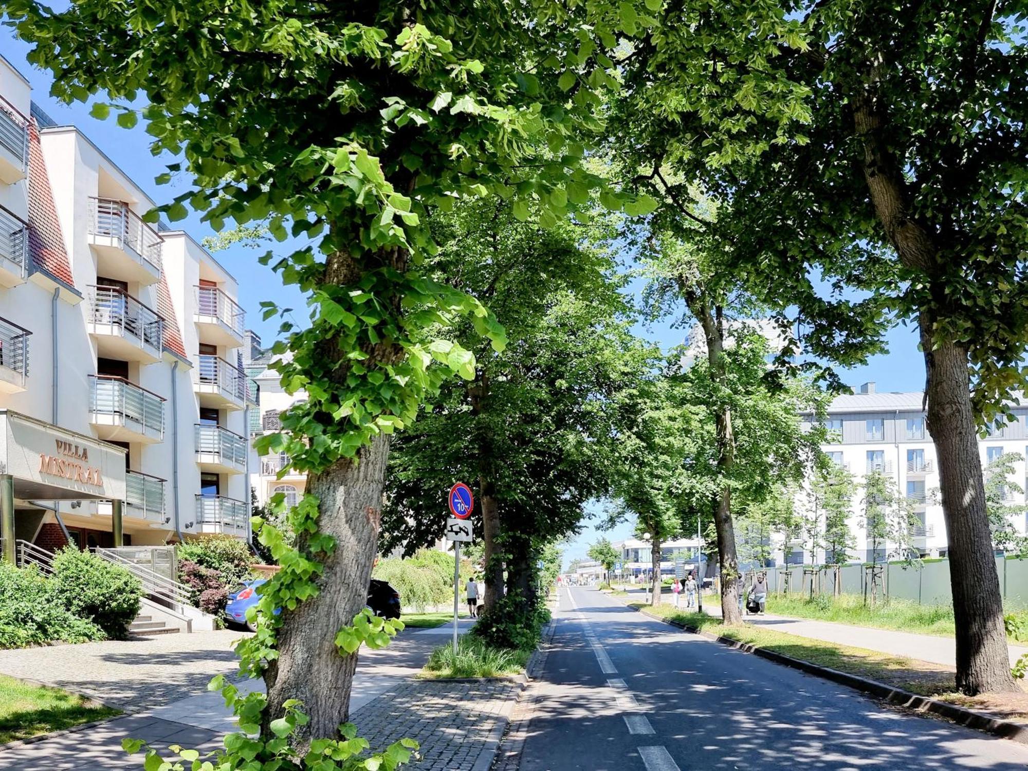 Visit Baltic - Mistral Apartment Swinoujscie Bagian luar foto